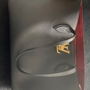 Louis Vuitton Tote